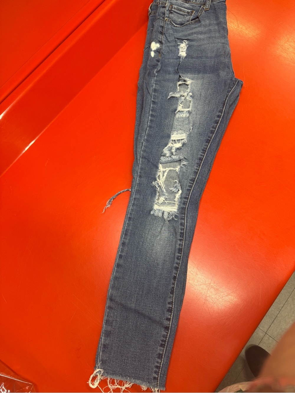 Junior women’s medium wash high rise skinny jeans-size 11